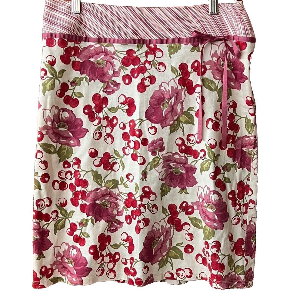 Stretchy Mid Skirt with Side Zipper Cherries